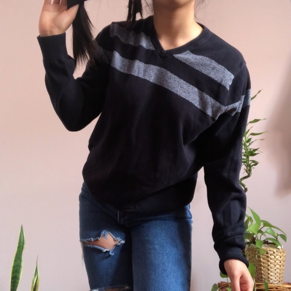 Navy blue and grey V-neck sweater - Picture 3 of 4